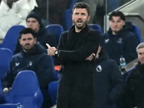 Quyết định của Carrick giúp Man Utd hạ Everton và xây chắc top 4