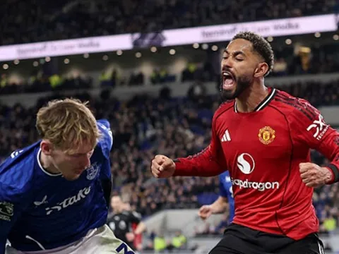 Cunha rực sáng với 11 pha phòng ngự giúp Man Utd hạ Everton