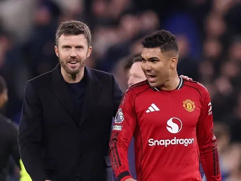 Casemiro vẫn gồng gánh MU trước ngày chia tay