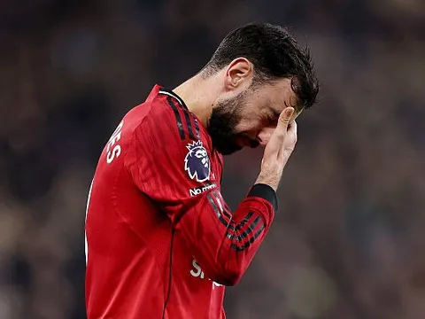 Tại sao Bruno Fernandes vô hại trước Everton?