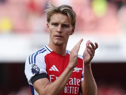 Tin đồn chuyển nhượng tối 24/2: Odegaard đòi gia nhập MU; Barca và Real tranh Rodri