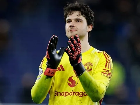 Van der Sar mới giúp MU xua tan nỗi ám ảnh Onana