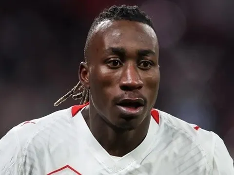 Leipzig hét giá 80 triệu bảng vụ Yan Diomande