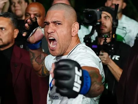 Dana White 'bật đèn xanh' cho Pereira, nhưng 'tuýt còi' Chimaev: Nghịch lý của nhà vô địch và bài toán lên hạng