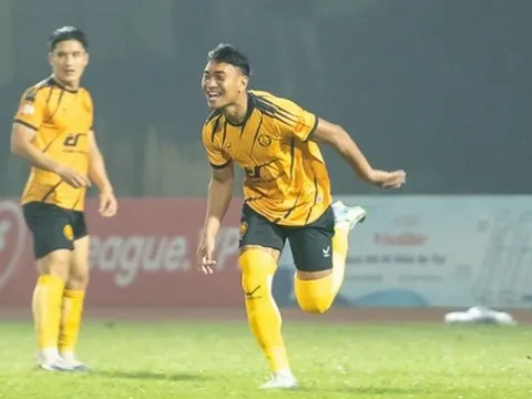 Điểm tin bóng đá Việt Nam 25/2: Văn Hậu lập siêu phẩm; Thanh Hóa dùng thủ môn đá tiền đạo