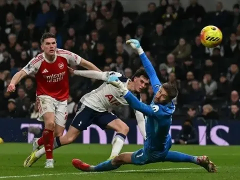 Gyokeres bùng nổ trước Spurs, Arsenal đã có số 9 hoàn hảo?