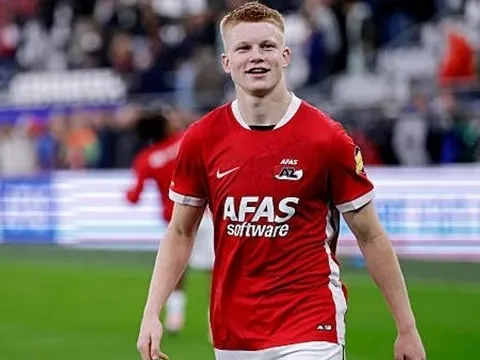 Kees Smit và triết lý Michael Carrick tại Nhà hát những giấc mơ