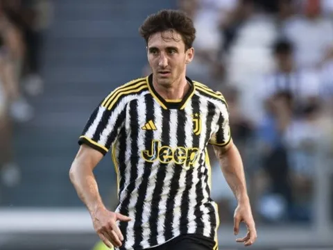 Liverpool muốn chiêu mộ Andrea Cambiaso thay Robertson