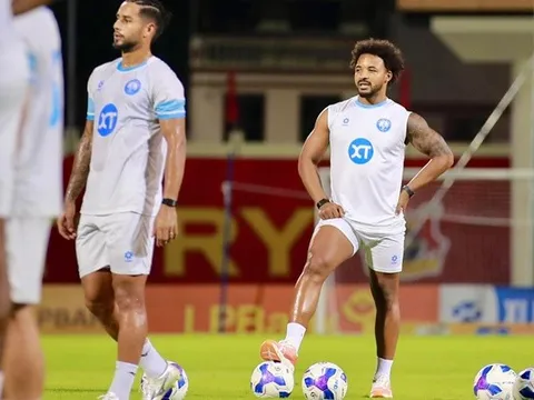 HLV Vũ Hồng Việt trở lại Nam Định, tái hợp Xuân Son