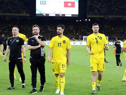 Việt Nam chắc suất dự Asian Cup sau án phạt của Malaysia