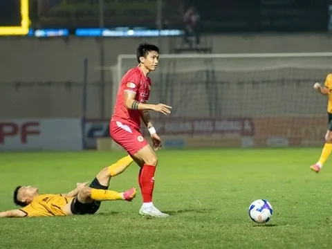 Báo Indonesia thán phục siêu phẩm của Văn Hậu