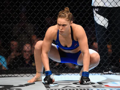 Ronda Rousey và bí ẩn y học: Lời giải cho những 'chấn động' và cánh cửa trở lại sàn đấu