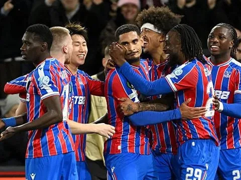 Hạ Zrinjski, Crystal Palace vào vòng 1/8 Conference League