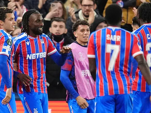 Palace lập kỳ tích châu Âu, Glasner dọa ngáng đường MU