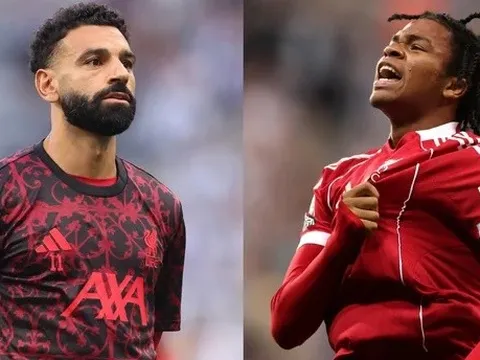 Arne Slot nên dũng cảm dùng Rio Ngumoha thay thế Salah