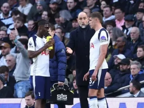 Tudor minh oan cho Van de Ven sau clip gây tranh cãi