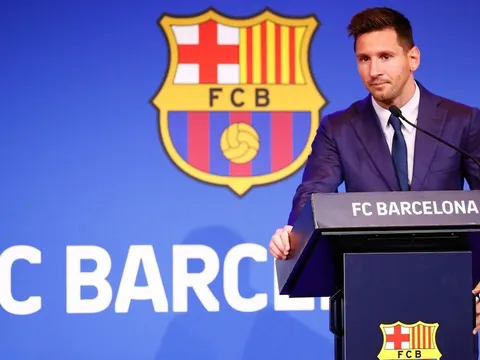 Giọt nước mắt Messi và chương cuối bi tráng tại Camp Nou