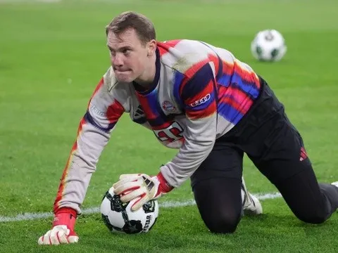 Manuel Neuer lỡ trận Dortmund, Bayern đón Laimer trở lại