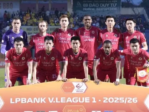 Sở hữu hàng thủ thép, CAHN đang băng băng về đích tại V.League