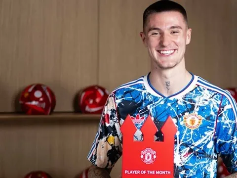 Benjamin Sesko thâu tóm bộ đôi danh hiệu tháng 2 tại MU