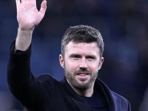 Carrick bình thản trước tin đồn MU nhắm Glasner thay thế mình