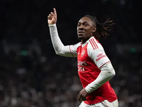 Merson chọn Eze làm nhân tố X giúp Arsenal vô địch