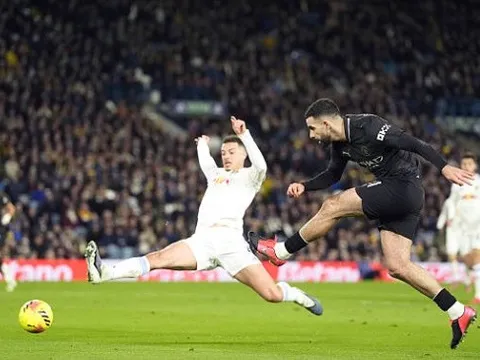 Rayan Ait-Nouri biến cánh trái Man City thành con đường cao tốc