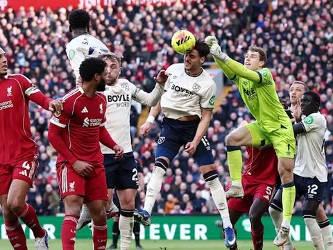 Liverpool lột xác ngoạn mục nhờ bóng chết