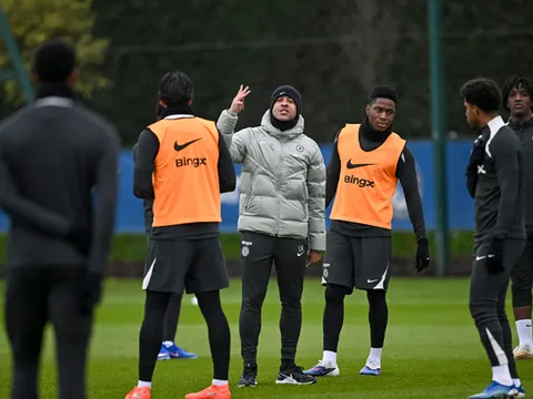 Reece James sung sức đấu Arsenal, Essugo lỡ hẹn