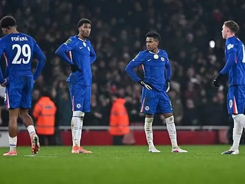 Tử huyệt bóng chết đe dọa Chelsea trước Arsenal