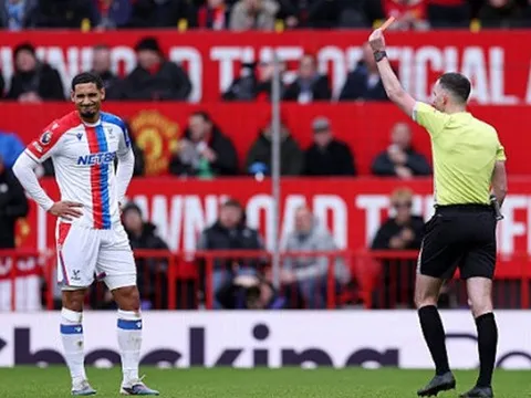 Chuyên gia Sky Sports bảo vệ quả 11m của M.U