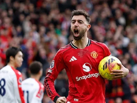 Bruno tái lập thành tích của Valencia sau 14 năm