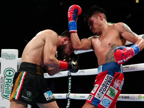 Emanuel Navarrete thống nhất đai ngoạn mục: Màn trình diễn đỉnh cao nhấn chìm 'chiến binh' Eduardo Nunez