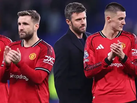 Được lòng dàn sao, Carrick sáng cửa nắm MU