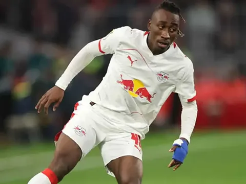 MU ưu tiên Yan Diomande hơn Anthony Gordon