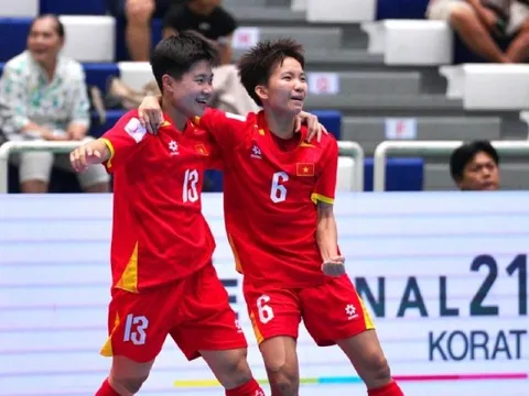 Hủy diệt Indonesia 4-1, futsal nữ VN giành HCĐ