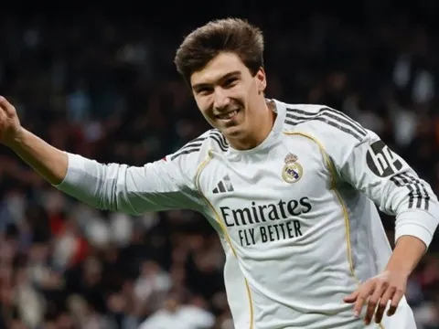 Sự vắng mặt của Mbappe là bầu trời để Gonzalo Garcia sải cánh