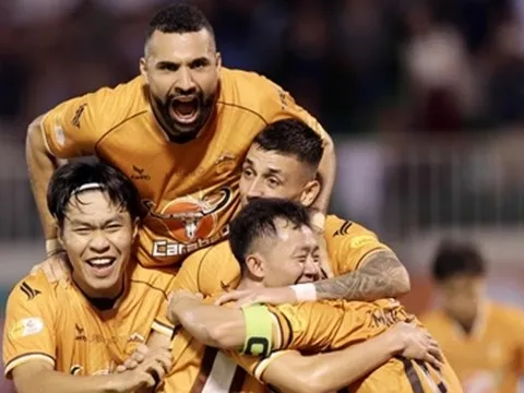 HAGL đặt cược số phận vào những gã khổng lồ nơi hàng thủ