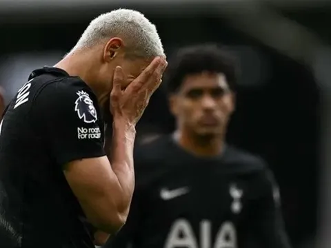 Dàn sao Tottenham mất nửa lương nếu rớt hạng