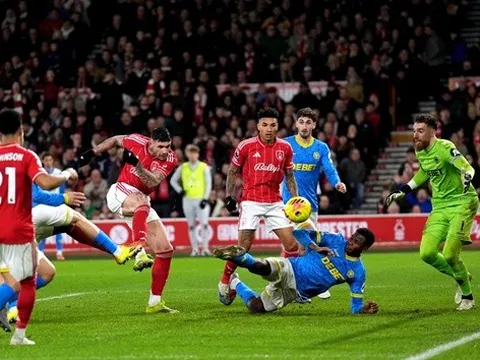 Forest lâm nguy vì phung phí 66 cú dứt điểm