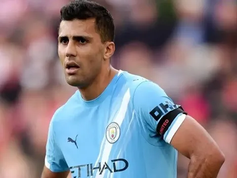 Rodri sắp chốt tương lai tại Man City trước sự chú ý từ Real