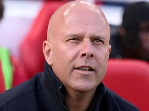 HLV Slot khẳng định Liverpool tiếp tục ưu tiên mua sao trẻ