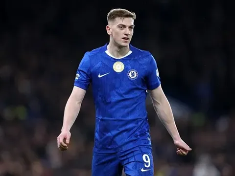 Nevin khuyên Chelsea bán gấp Delap cho Everton