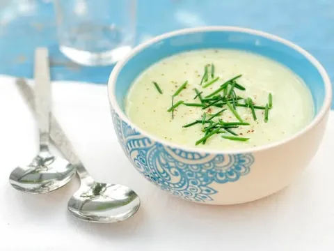 4 món ăn, bài thuốc vừa ngon vừa bổ từ lá hẹ