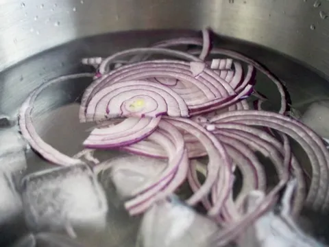 Mẹo khử mùi hăng của hành tây hiệu quả mà vẫn giòn, ngon