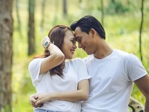 Mỹ Tâm và Mai Tài Phến đeo nhẫn giống nhau