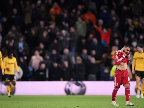 Cựu danh thủ chỉ trích Liverpool bế tắc trước Wolves