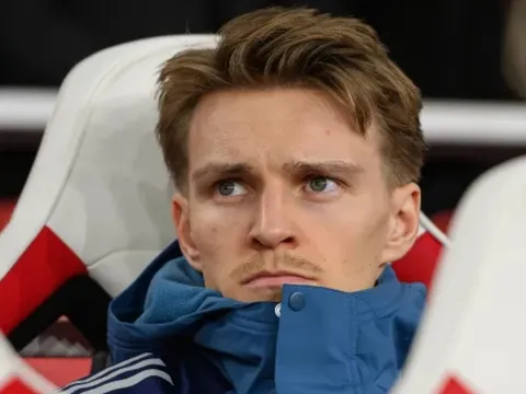 Arsenal đối mặt bài toán tuyến giữa trước trận Brighton