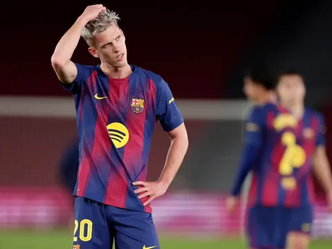 Fan Barca trút giận lên Dani Olmo sau trận thắng vô nghĩa