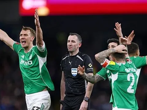 Cạm bẫy từ tiếng còi chờ đón Arsenal tại Brighton